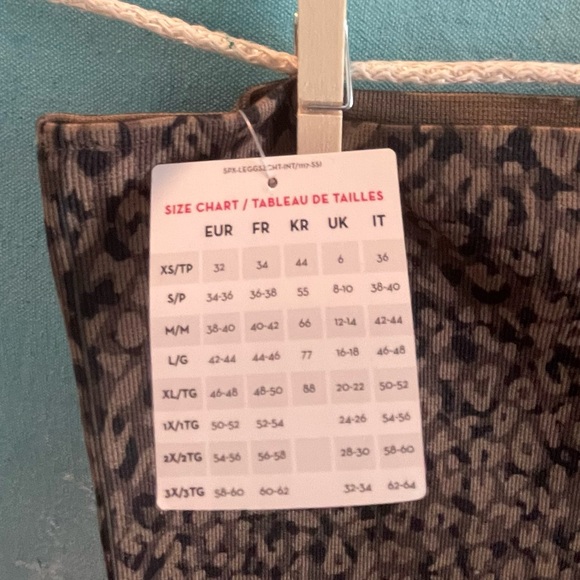 SPANX…mini leopard leggings …New - Picture 2 of 3